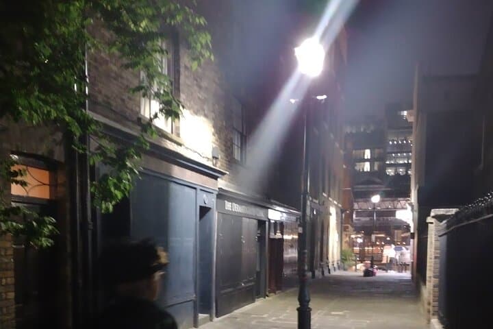 Whitechapel Jack the Ripper Murder Express: Fast-Paced Walking Tour photo 3