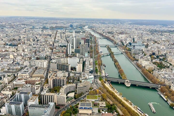 Eiffel Tower Guided Tour: Elevator Access to 2nd Floor & Summit photo 6