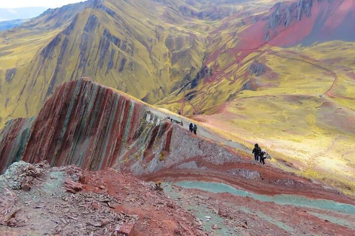 Full-Day Pallay Punchu Excursion from Cusco: Hike the Third Rainbow Mountain