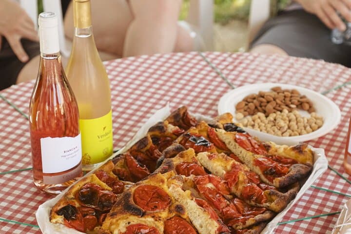 E-Bike Focaccia and Wine: Alberobello to Locorotondo 20km Culinary E‑Bike Tour photo 6