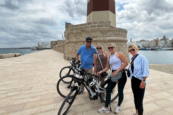Coastal E‑Bike Ride from Monopoli: Sandwiches, Wine and Fruit-Picking in Puglia photo 1