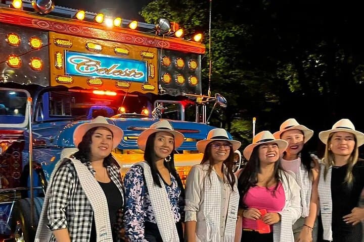 Chiva Rumbera Night Party Tour in Santa Marta: Music, Dance & Coastal Sights