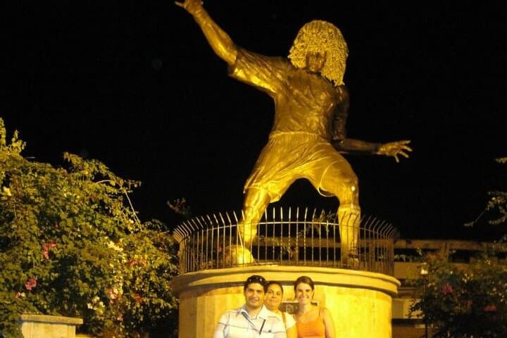 Chiva Rumbera Night Party Tour in Santa Marta: Music, Dance & Coastal Sights photo 5