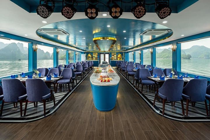 Luxury Day Cruise to Ha Long Bay with Jacuzzi, Kayaking & Sung Sot Cave photo 3