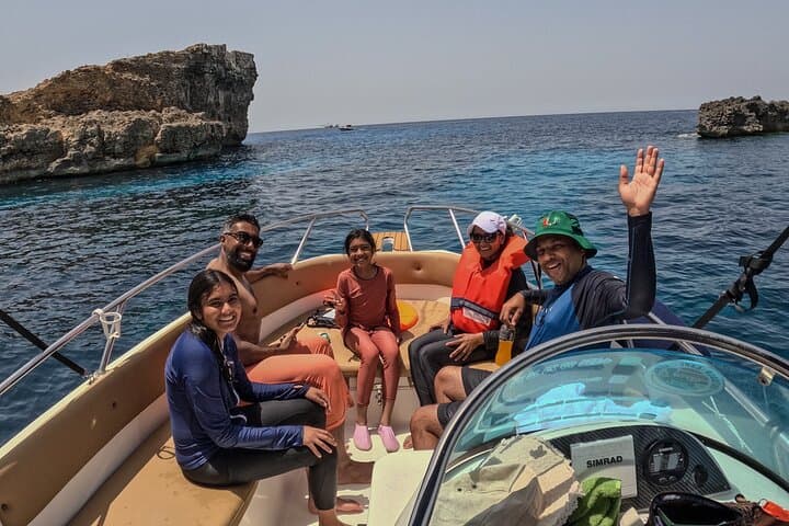 Private 1-Hour Boat Tour to Blue Lagoon & Crystal Lagoon, Comino photo 2
