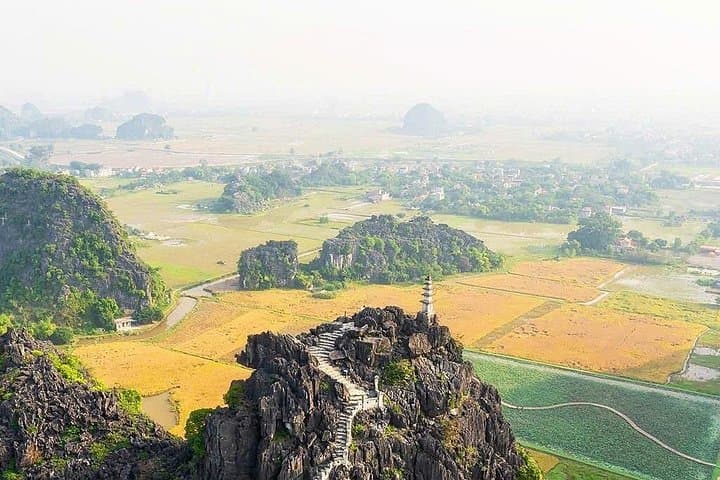 Ninh Binh in One Day: Hoa Lu, Tràng An Boat Ride & Mua Cave Viewpoint photo 3