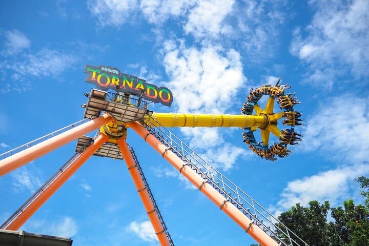 Dream World Bangkok: Unlimited-Rides Guide for Families and Thrill-Seekers
