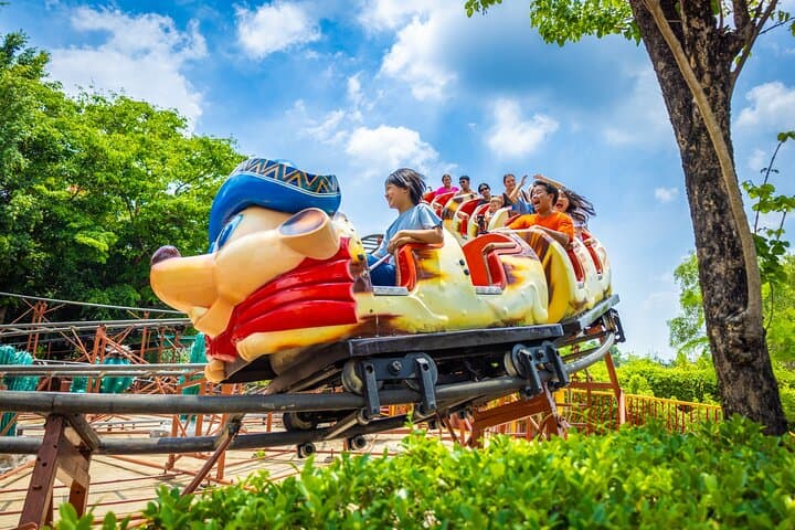 Dream World Bangkok: Unlimited-Rides Guide for Families and Thrill-Seekers photo 3