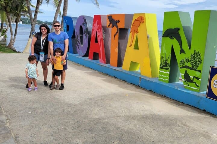 Roatán West Bay: Zipline, Horseback Ride & Snorkel Day Trip photo 2