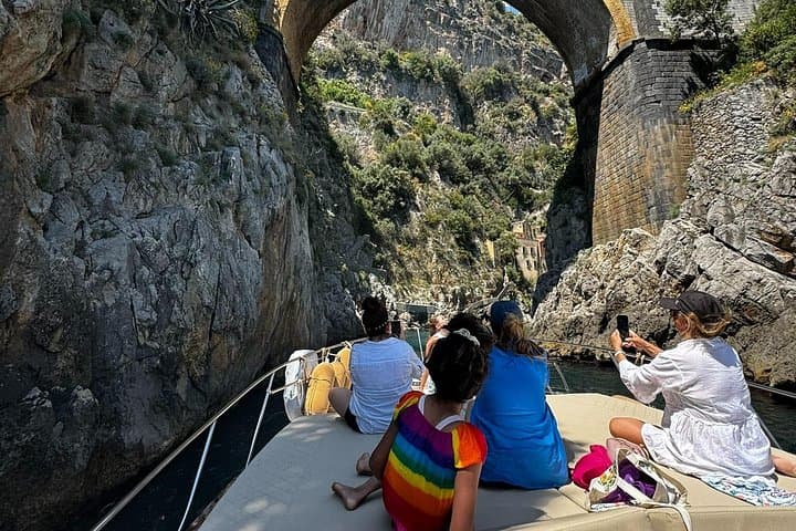 Amalfi Coast Small-Group Boat Tour from Sorrento with Limoncello & Snorkel Stops photo 2