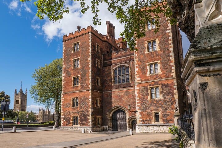 Walk Thomas Cromwell’s London: Wolf Hall Tudor Walking Tour photo 2