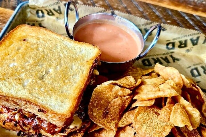 Downtown Pittsburgh Hidden Eats: A 3-Hour Walking Food Tour Through The 'Burgh's Best Bites