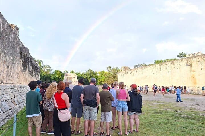 Skip-the-Line Chichén Itzá Walking Tour — Portuguese & Italian Guided Visit photo 4