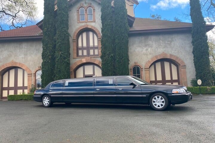 Private Limousine Wine Tours in Napa and Sonoma: Luxury Vineyard Tastings photo 1