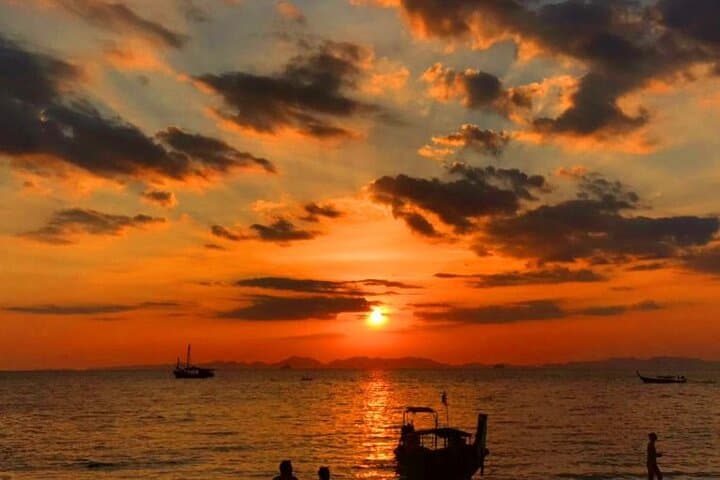 Krabi 7-Island Sunset Speedboat: Railay, Poda & Bioluminescent Night Swim photo 2
