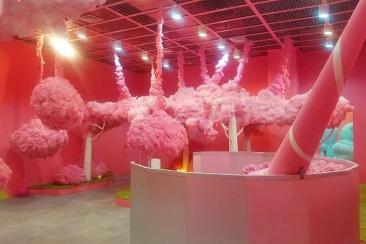 Inside Dubai’s Museum of Candy: Interactive Sweets, Photo Rooms & Private Transfers photo 3