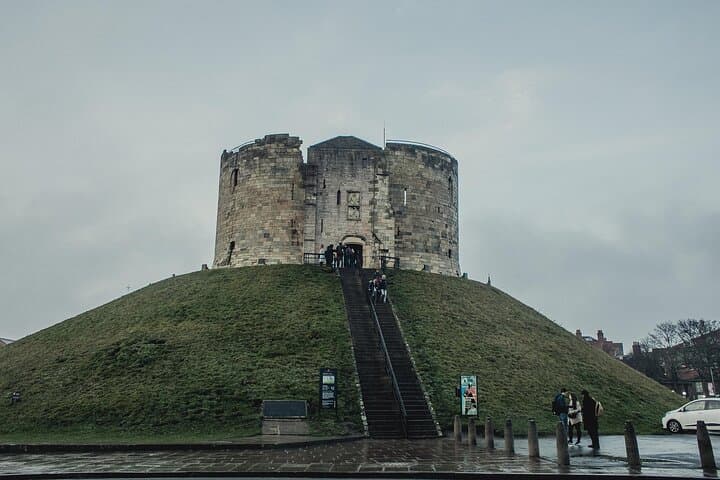 Ghosts and Ghouls Haunted York: Self-Guided Ghost Walk & Audio Tour photo 6