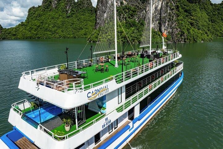 Halong Bay Luxury Day Cruise: Caves, Kayak, Beach & Jacuzzi photo 5