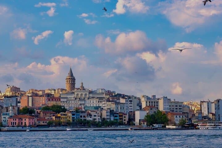 Afternoon Bosphorus Cruise and Spice Bazaar Tour in Istanbul
