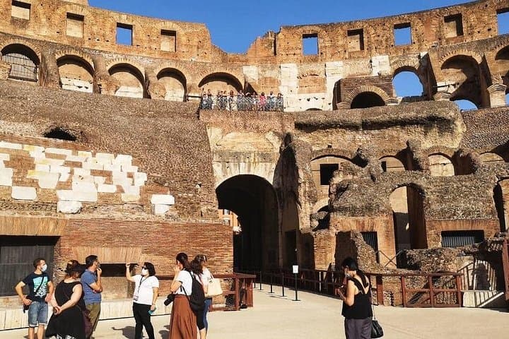 Colosseum Arena Exclusive Audio Tour: Skip-the-Line Colosseum, Forum & Palatine photo 2