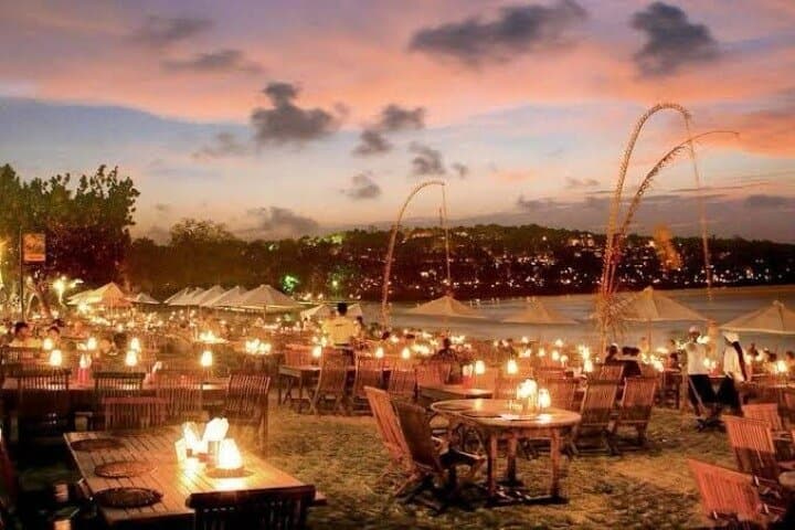 Sunset Seafood Dinner on Jimbaran Beach — Private Romantic Beachfront Feast in Bali photo 5