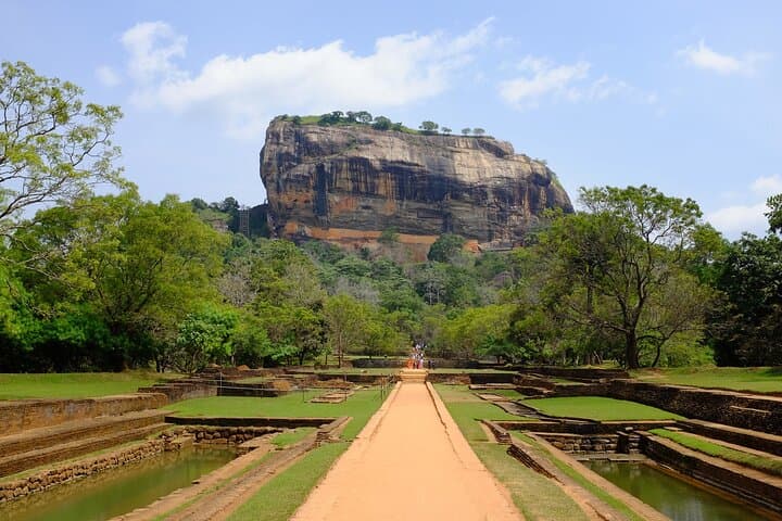 9-Day Classic Sri Lanka: Guided Tour from Colombo to Yala