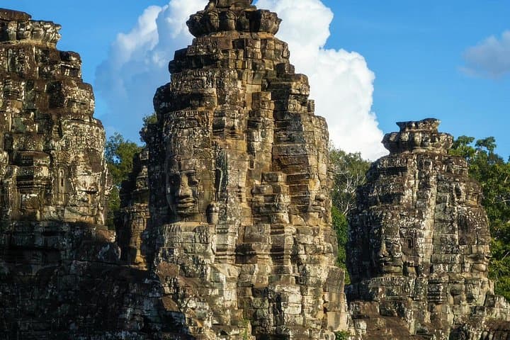 Angkor Wat & Tonle Sap Private Day Tour — Temples, Floating Villages & Tonlé Sap photo 1