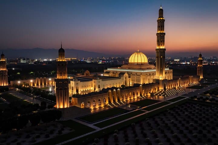 Explore Muscat's Evening Elegance: A Private Half-Day Tour