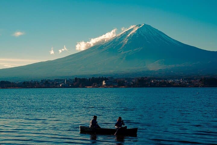 Private Mount Fuji and Lake Kawaguchiko Day Tour from Tokyo photo 3