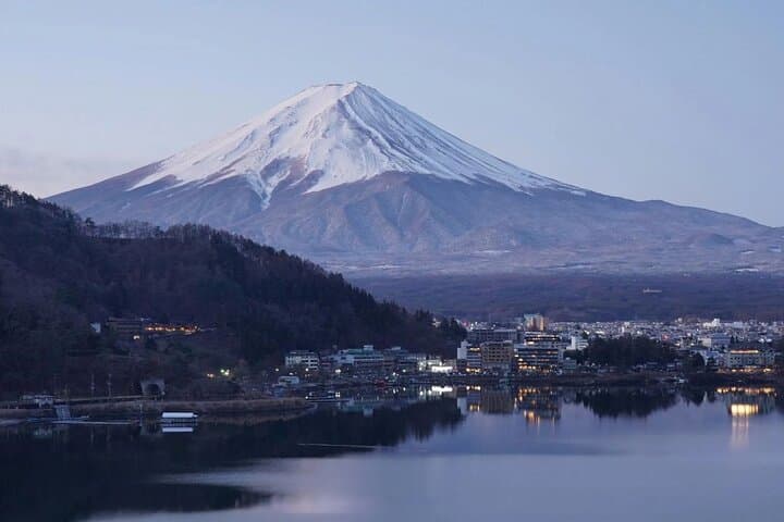 Mt Fuji & Hakone Private Full-Day Tour — Lake Kawaguchiko, Owakudani & Chureito Pagoda