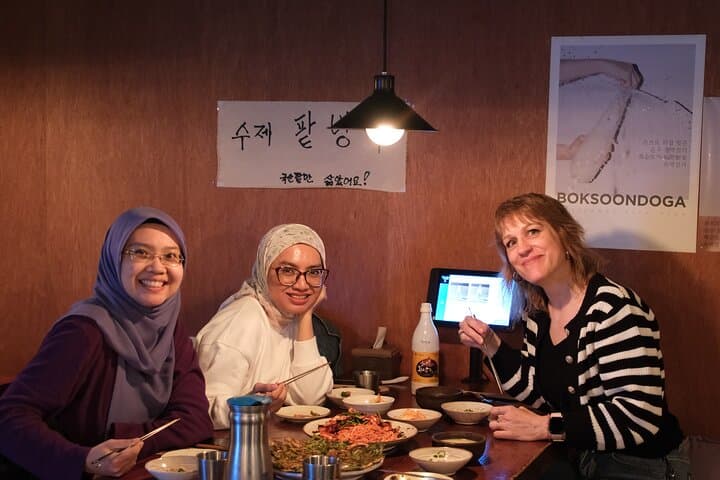 Real Busan Walking Experience: Gamcheon, Jagalchi & Yeongdo Cultural Walking Tour photo 5