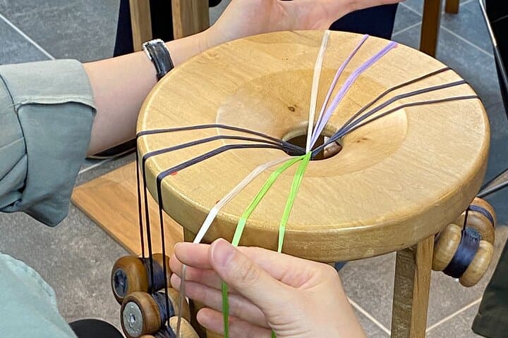 Kumihimo Braiding Tour in Kagurazaka: Make a 100% Silk Cord in Edo-Era Alleys