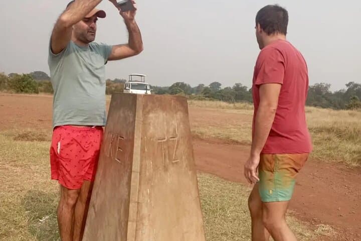 Maasai Mara Overnight Safari: Big Five and Mara River Picnic from Nairobi