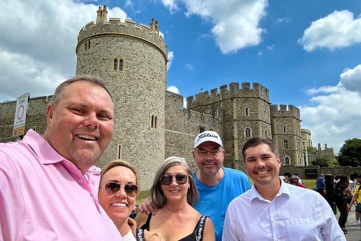 Private Windsor Castle and Hampton Court Excursion from London — Car & Driver-Guide photo 2