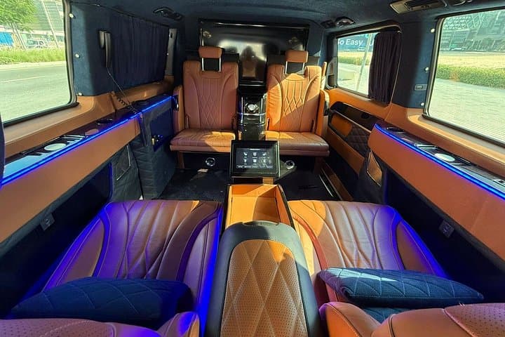 Cruise Dubai in Luxury Supercars: Full-Day VIP Tour of Iconic Sights photo 4
