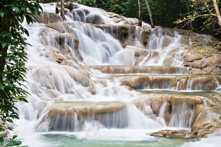 Dunn's River Falls Climb and Ocho Rios Shopping — Transfer-Only Day Tour photo 3