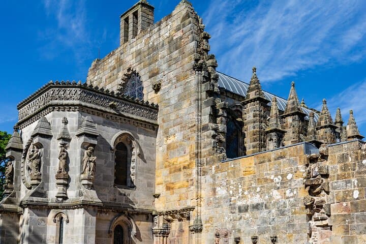 Rosslyn Chapel, Stirling Castle & Dunfermline Abbey Day Tour from Glasgow