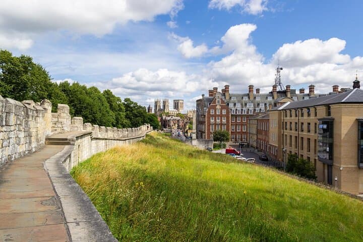 Explore York in 60 Minutes with a Local — Private Walking Tour photo 6
