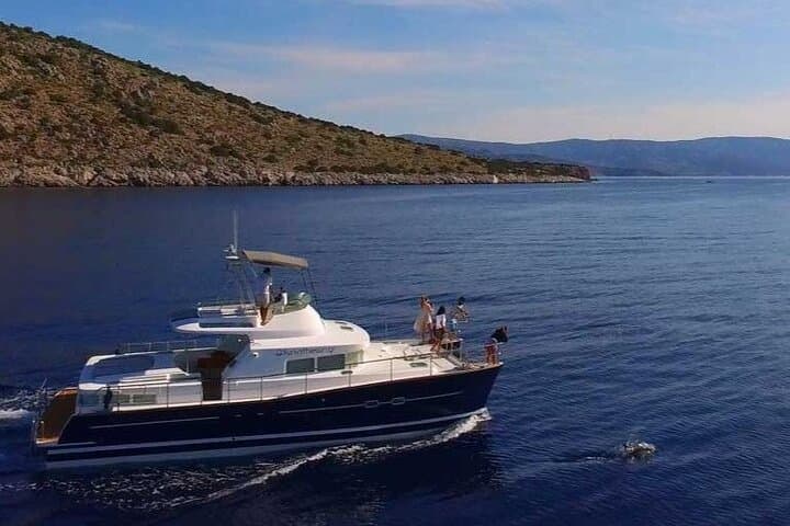 Private Full-Day Catamaran Cruise Around Milos: Kleftiko, Gerakas & Fyriplaka