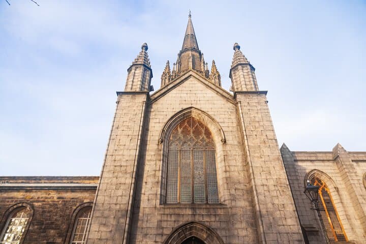 Aberdeen 60-Minute Private Walking Tour with a Local Guide photo 2