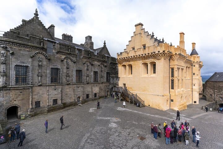 stirling-60-minute-local-walking-tour photo 3