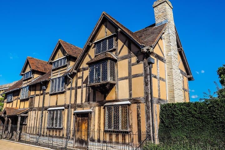 Stratford-upon-Avon 90-Minute Walking Tour with a Local photo 6