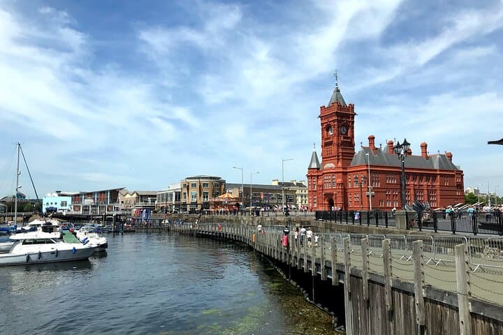 Cardiff in 60 Minutes: Local-Led Walking Tour of Markets, Castle & Arcades photo 1