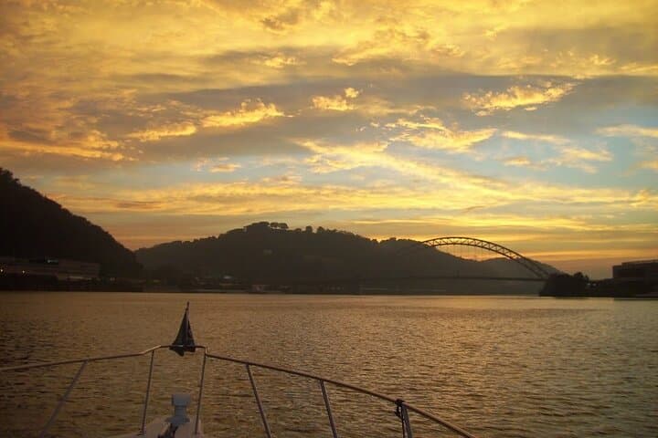 Private 2-Hour Sightseeing Cruise on Pittsburgh's Three Rivers photo 3
