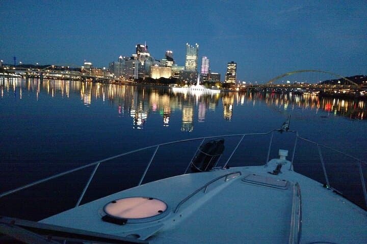 Private 2-Hour Sightseeing Cruise on Pittsburgh's Three Rivers photo 4