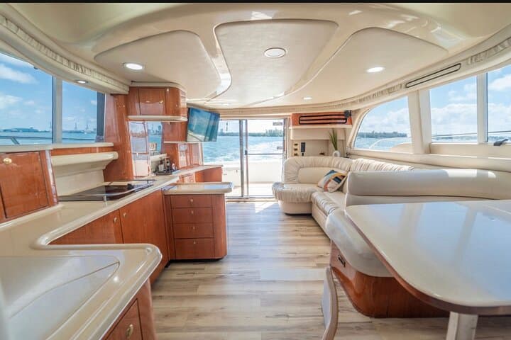 Miami Private Yacht Tour: 4-Hour Luxury Flybridge Charter Along Biscayne Bay photo 2
