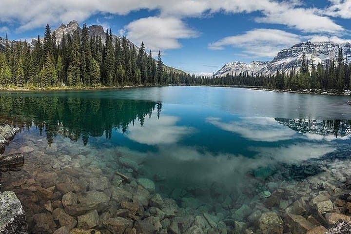 Banff Day Tour: Lake Louise, Moraine Lake & Emerald Lake in One Day photo 2