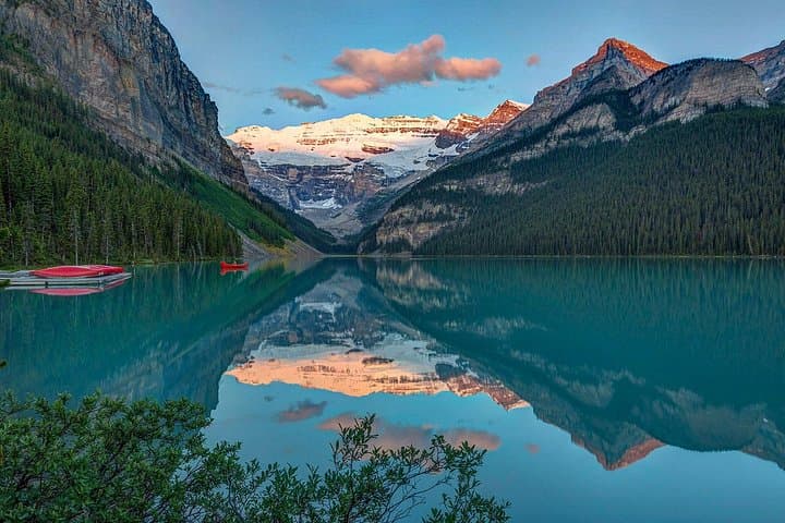 Banff Day Tour: Lake Louise, Moraine Lake & Emerald Lake in One Day photo 3