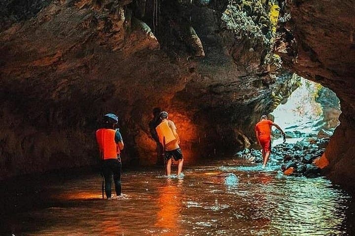 Exploring Bayano Caves: Half-Day Lake Bayano Adventure from Panama City photo 5