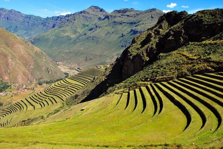 Sacred Valley Day Tour: Maras Salt Mines, Moray Terraces & Ollantaytambo photo 4